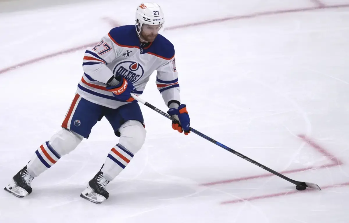 kulak scores ot winner avalanche advance nhl west final